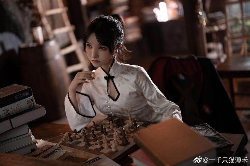 一千只猫薄禾礼服w：cos合集，婀娜多姿，惊艳全场