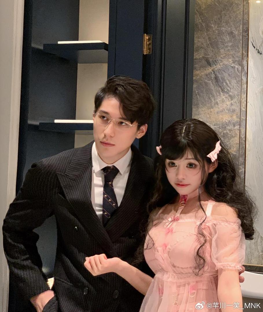 一笑芳香沁黑兽资源：cosplay照片集锦分享