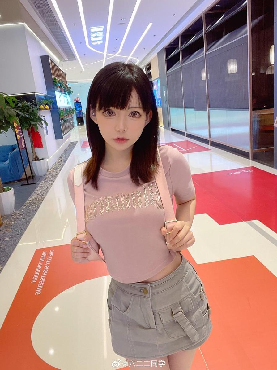 六二二同学多少岁了，又发布了一组精选的cos图