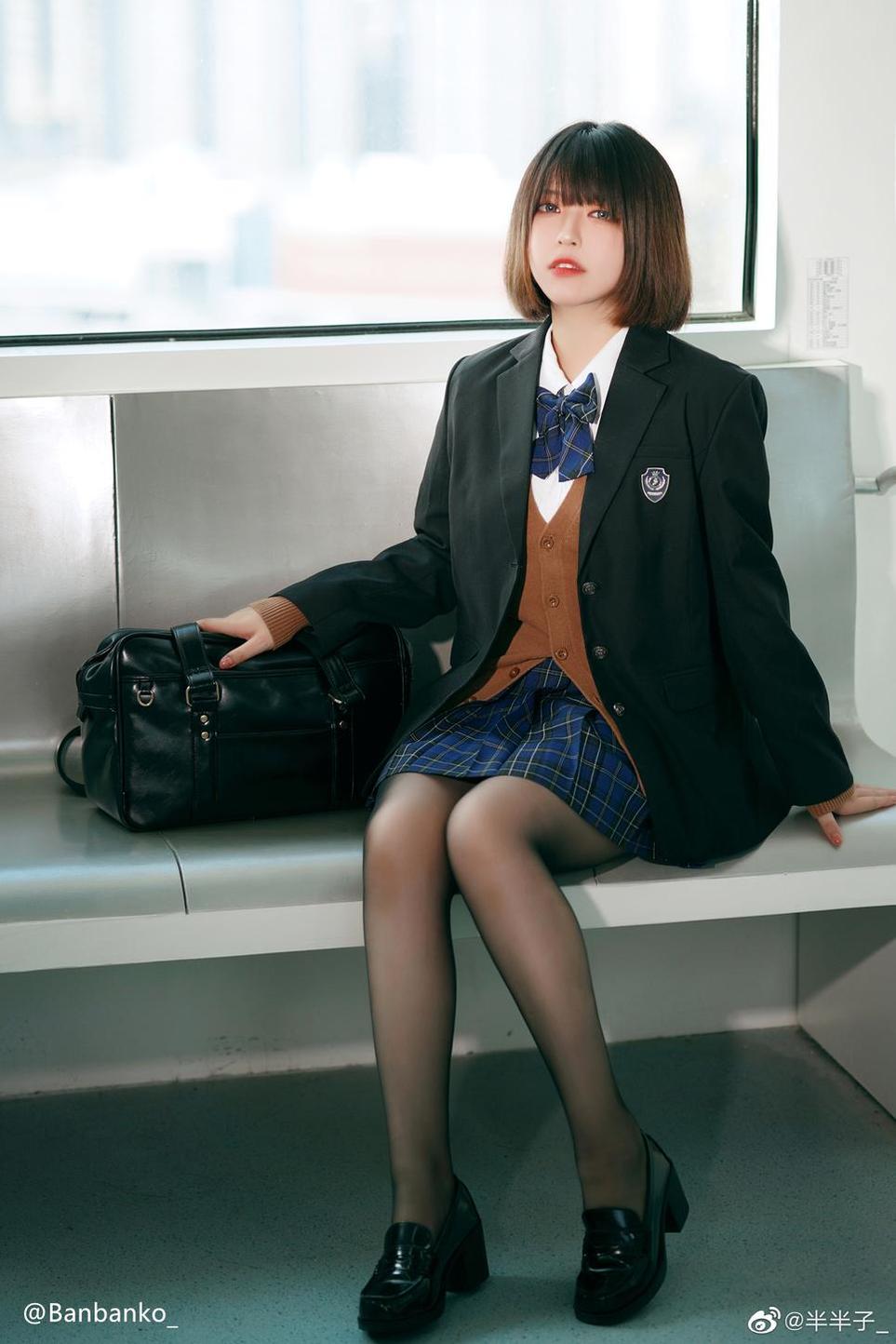 半半子2b白礼服展示美得冒泡的图片集