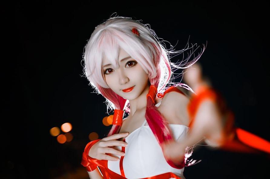 南桃momoko怎样拍照才能代表作品风格？