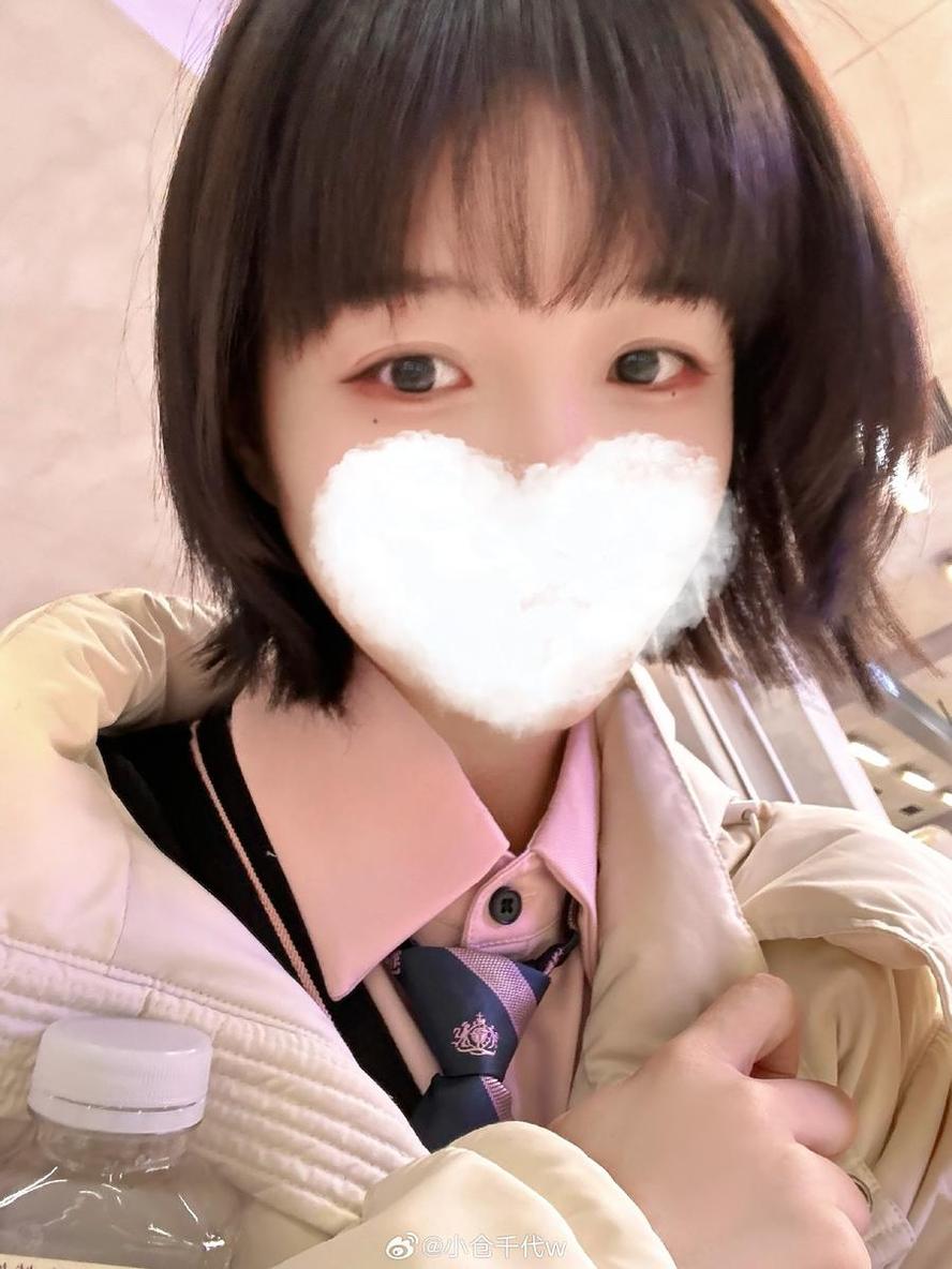 小仓千代图片jk代表作品，让人陶醉的美妙瞬间。