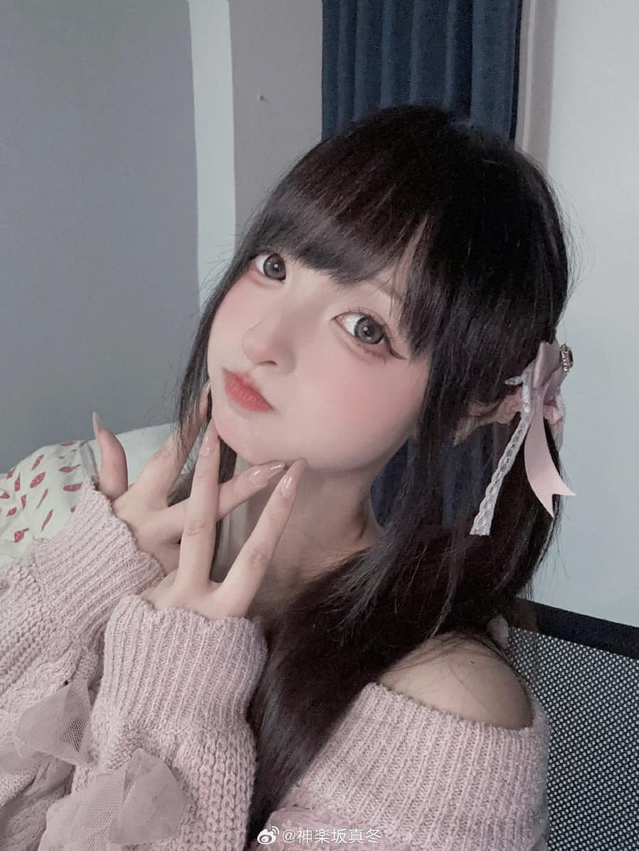 神楽坂真冬cos免费，美图摄影中的她让人彻底沉醉