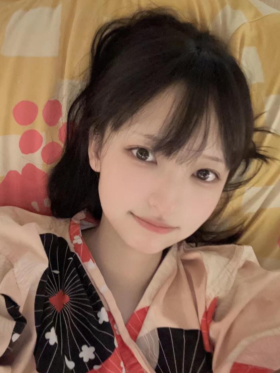 神楽坂真冬2分钟黑历史下载：精心挑选的cosplay图包，不容错过