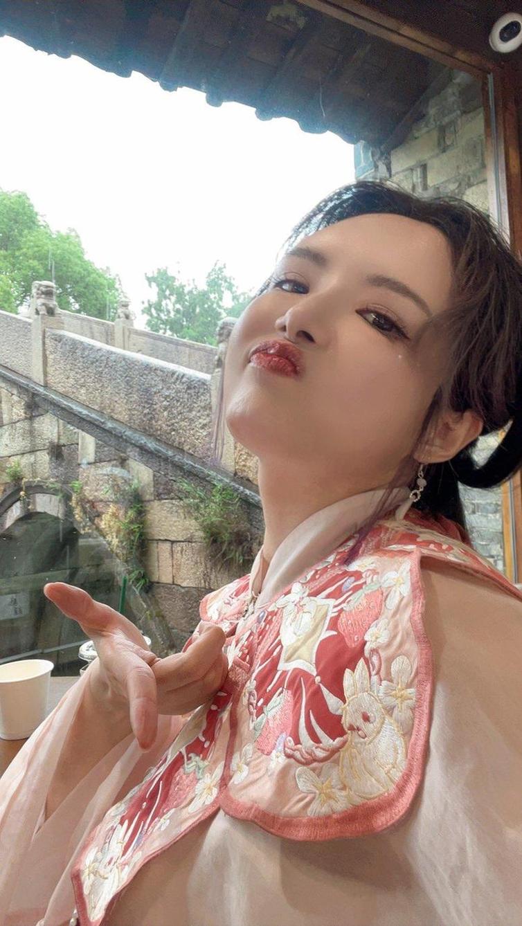 随时更新的秋和柯基图包，快来养眼