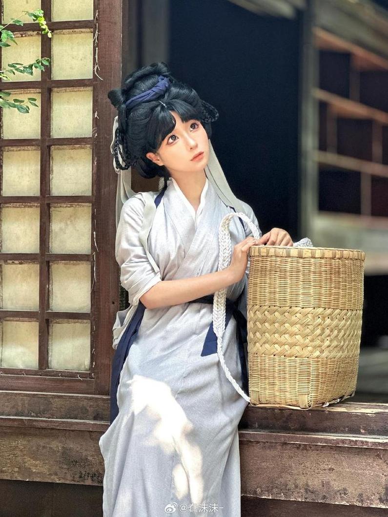 “恋爱世界”蠢沫沫微博coser全部作品图包分享