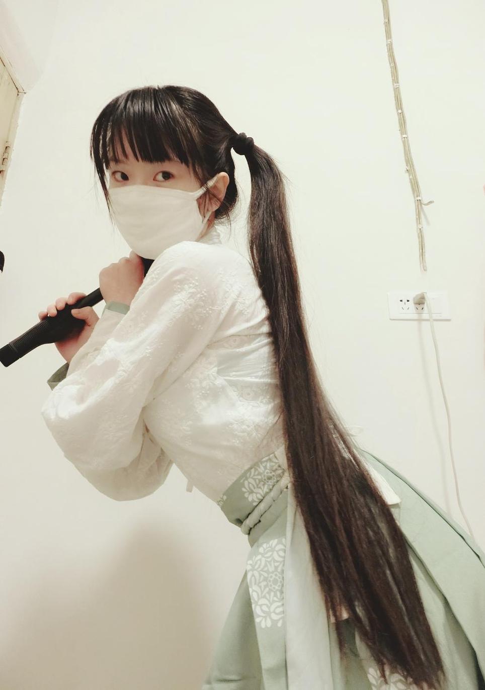 西尔酱12套合集下载，耀眼登场的cosplay照片收录。