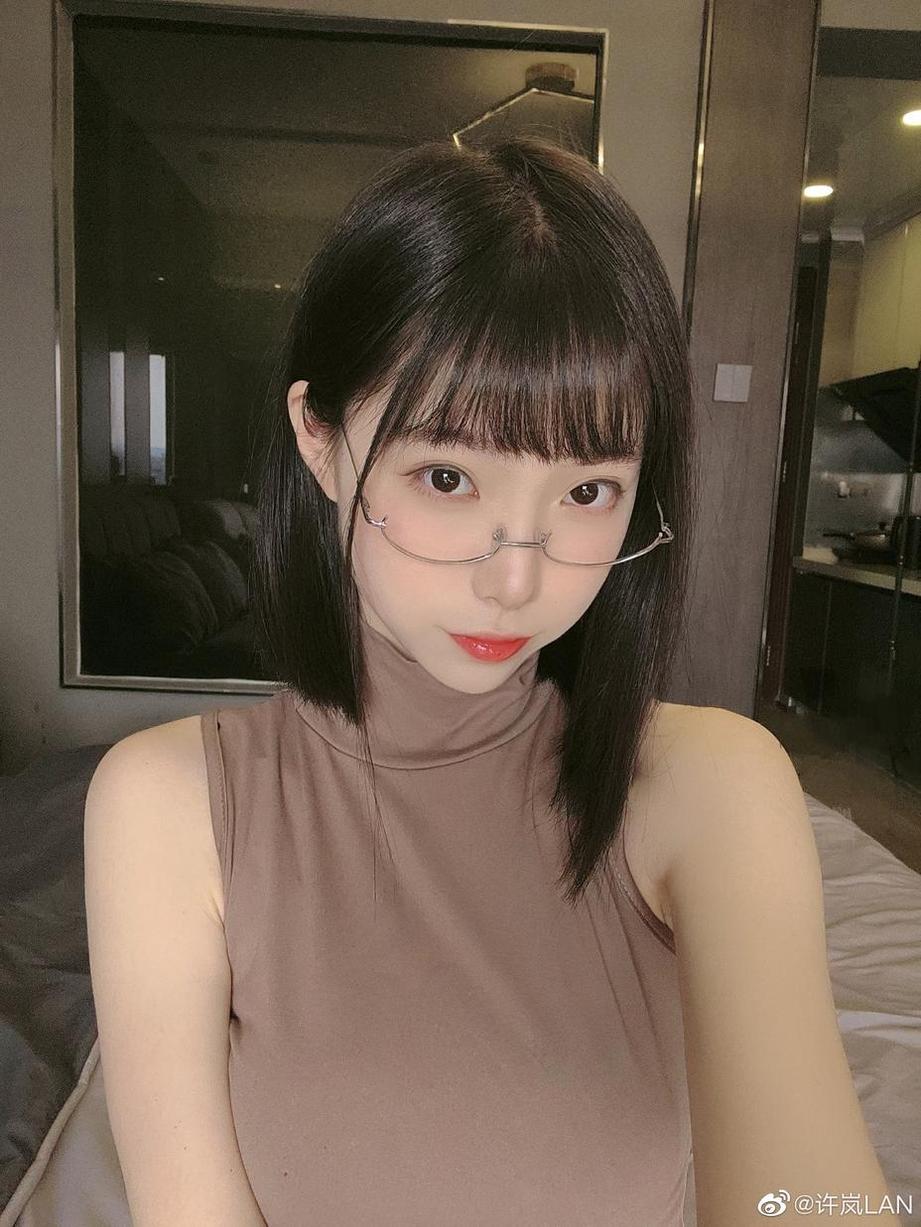 许岚lan教室jk的cos作品图集，美得令人窒息