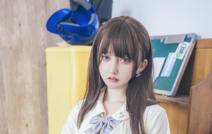 过期米线线喵cos白月光：cosplay作品集，劲爆彩色大片，诠释美的极致