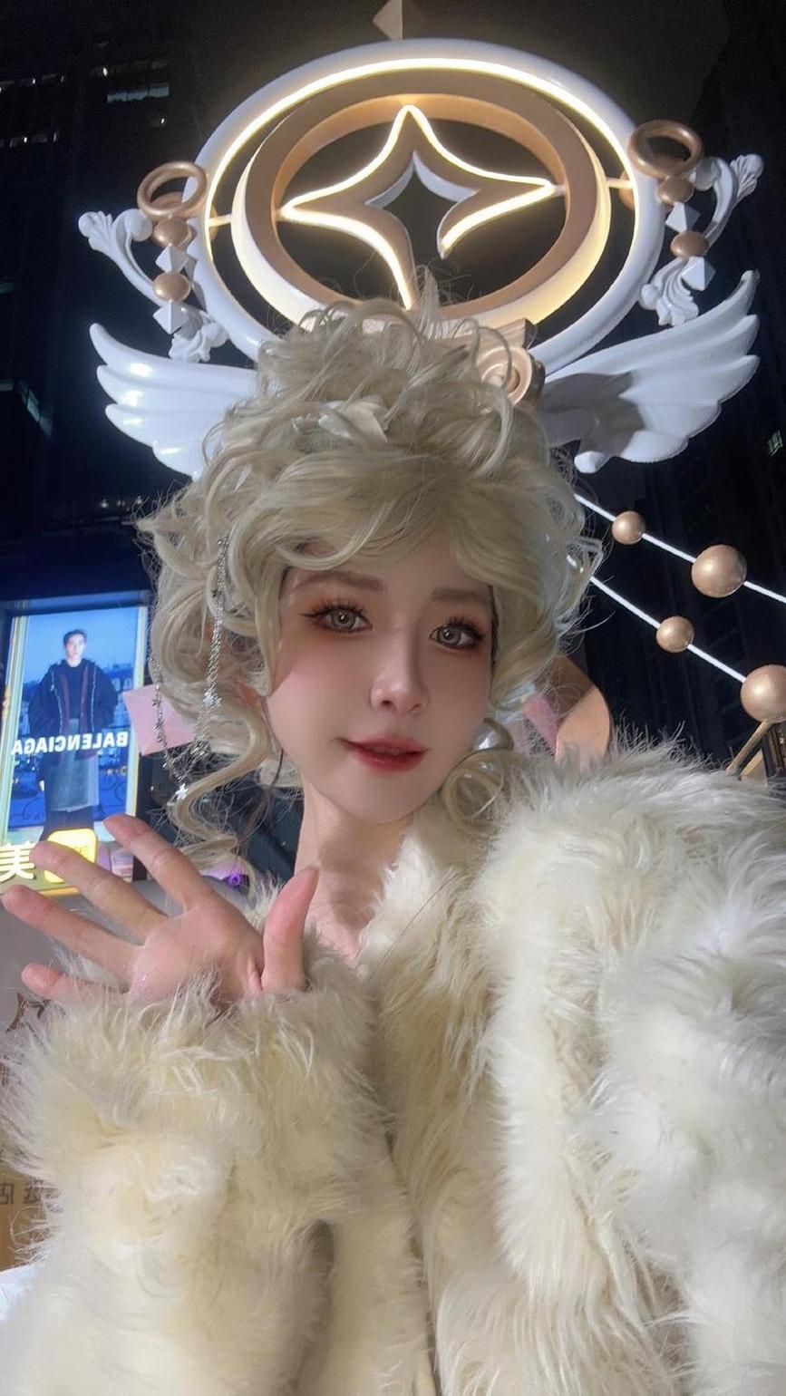 阮邑fairycos的最新作品，定制你的唯美风格