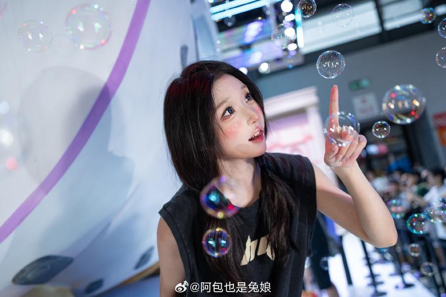 一次完美的拍摄让阿包也是兔娘舰长护士48图成为了摄影师心中的完美试金石。