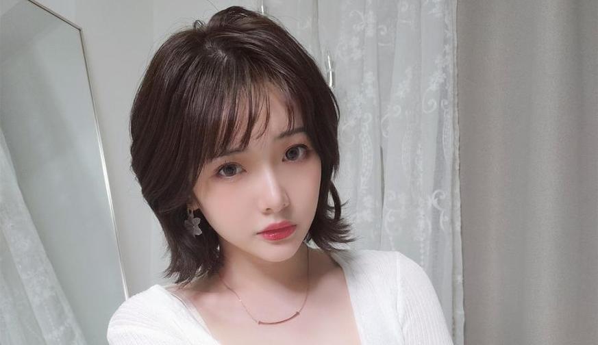 定制唯美图包，欣赏雯妹不讲道理简介