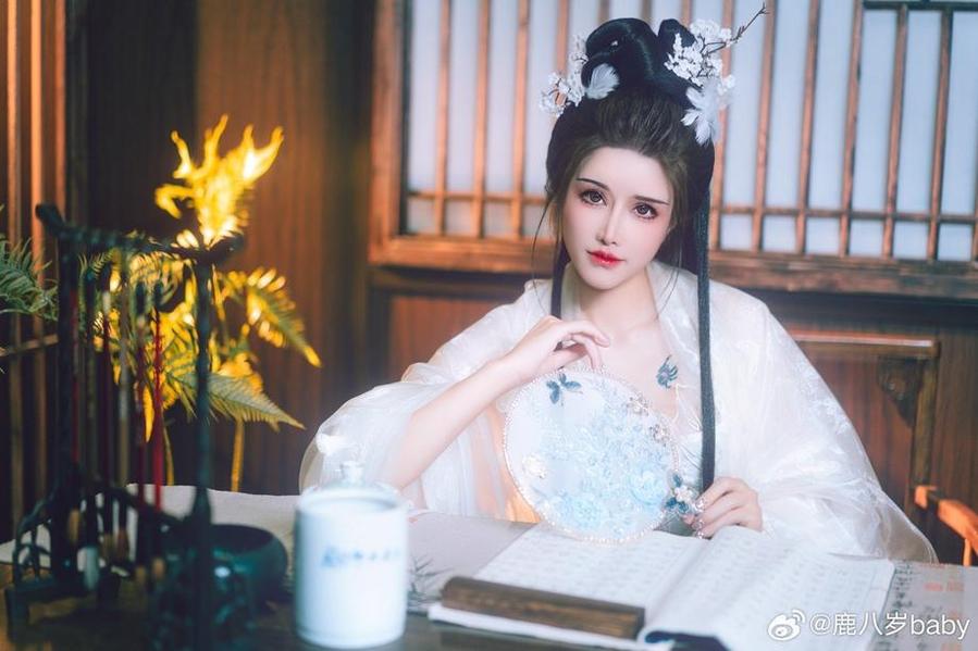 鹿八岁baby古装免费下载：古韵悠长的摄影之美