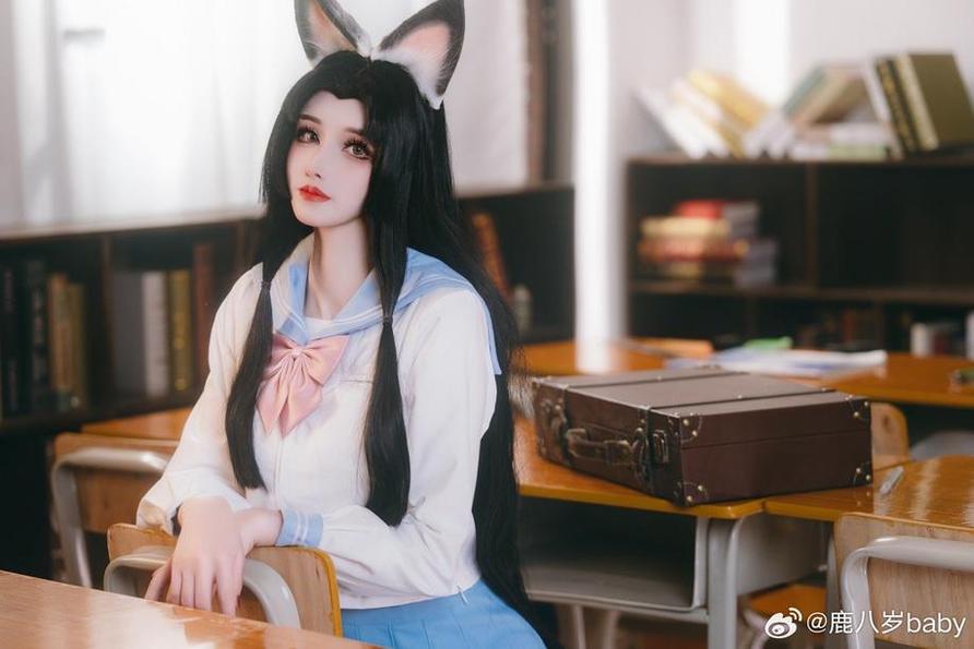 鹿八岁神明少女资源：美图分享，呈现异域风情的优美姿态